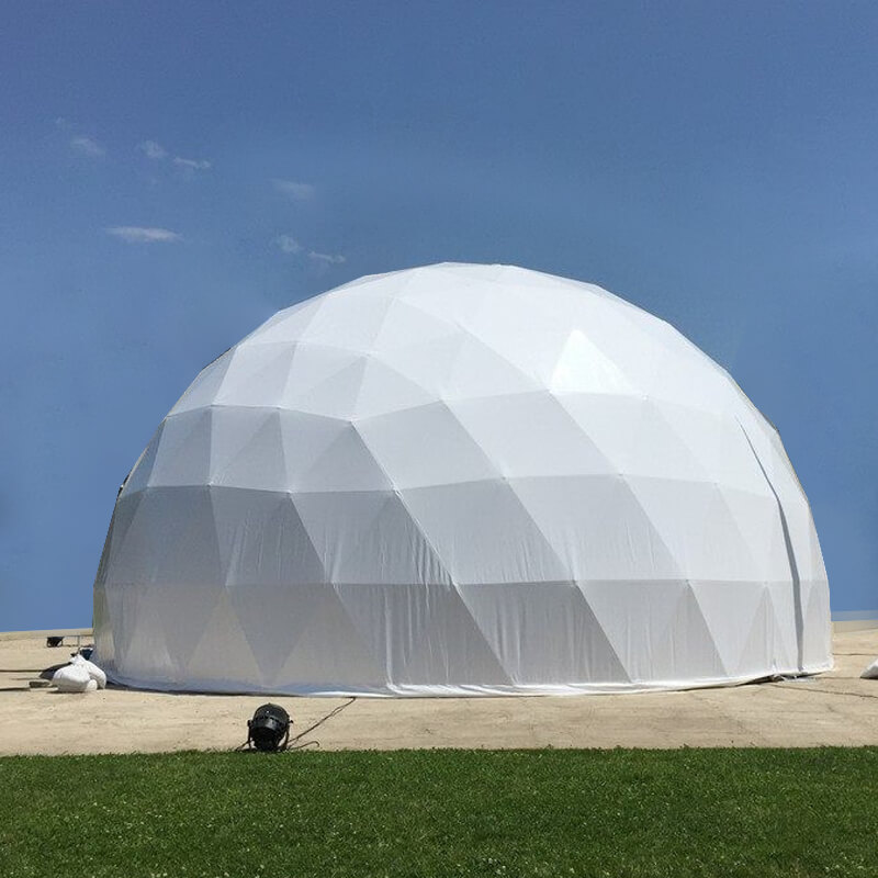 Quais são as características do ar condicionado de tenda de meia cúpula